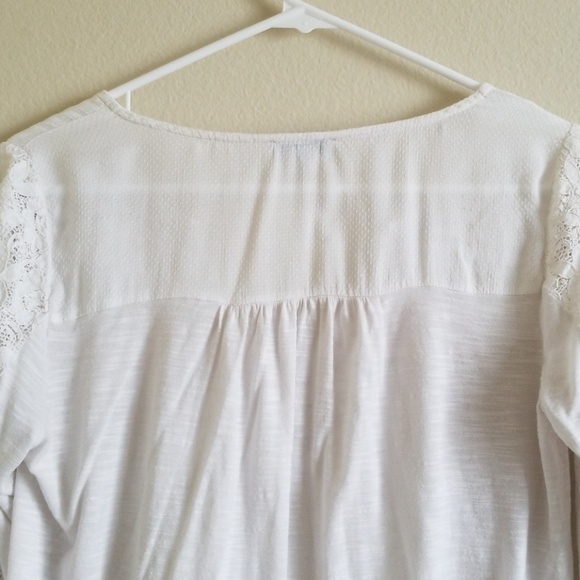 Quarter Sleeve Blouse - Picture 3 of 3